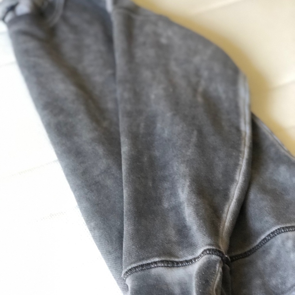 American Eagle Relaxed Sweater - Picture 4 of 4